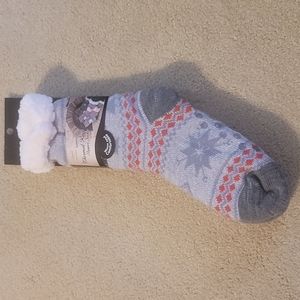 ☆ Mirabeau ☆ NWT Thermal Knit Slipper Socks